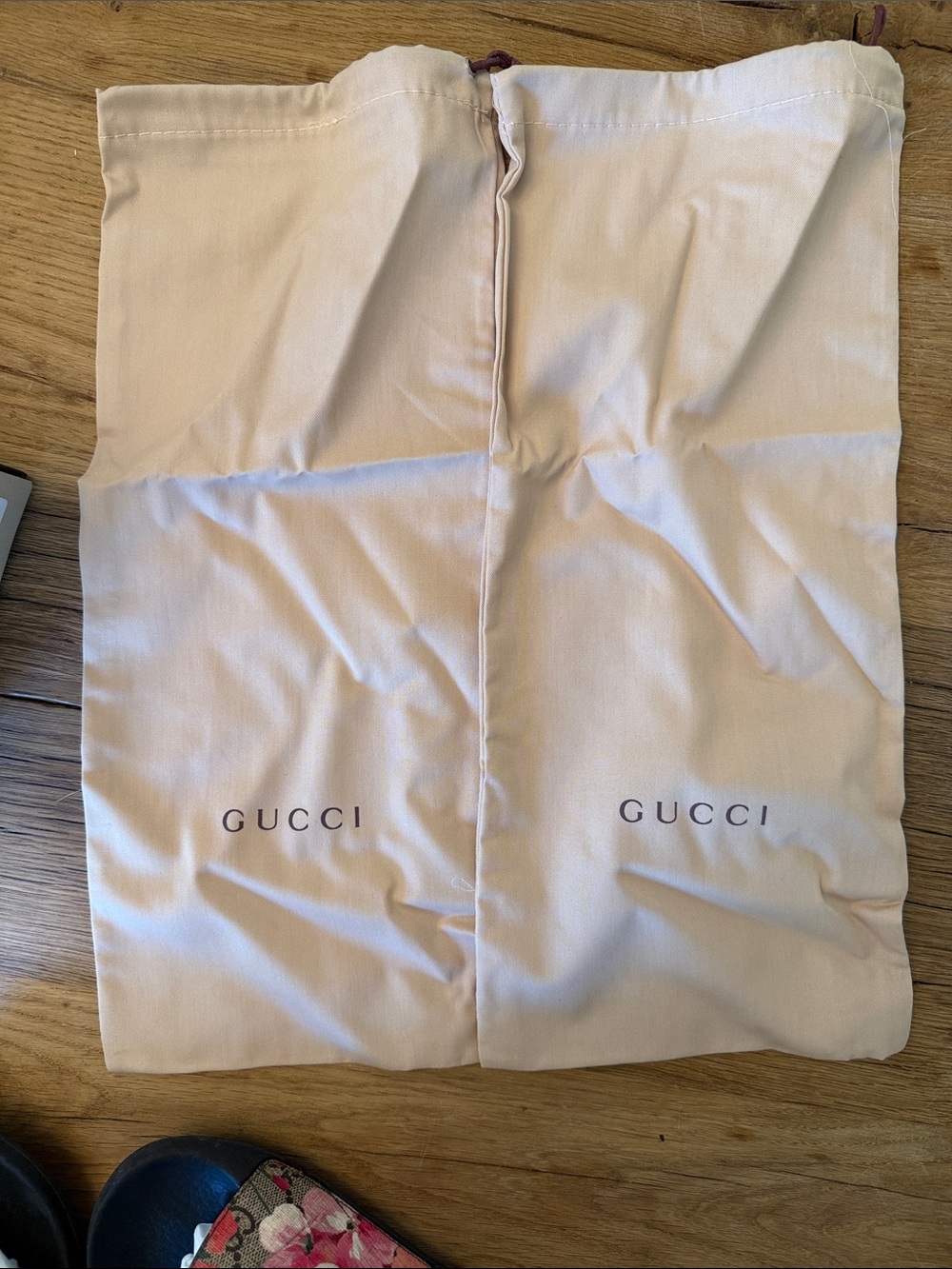 Gucci Blooms Pool Slides - Picture 5 of 10